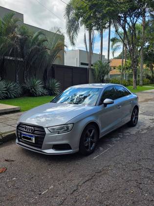 AUDI A3 1.4 TFSI SEDAN AMBIENTE 16V FLEX 4P TIPTRONIC AUDI A3 1.4 TFSI SEDAN AMBIENTE 16V FLEX 4P TIPTRONIC